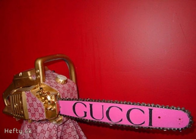 značkov&aacute; p&iacute;la